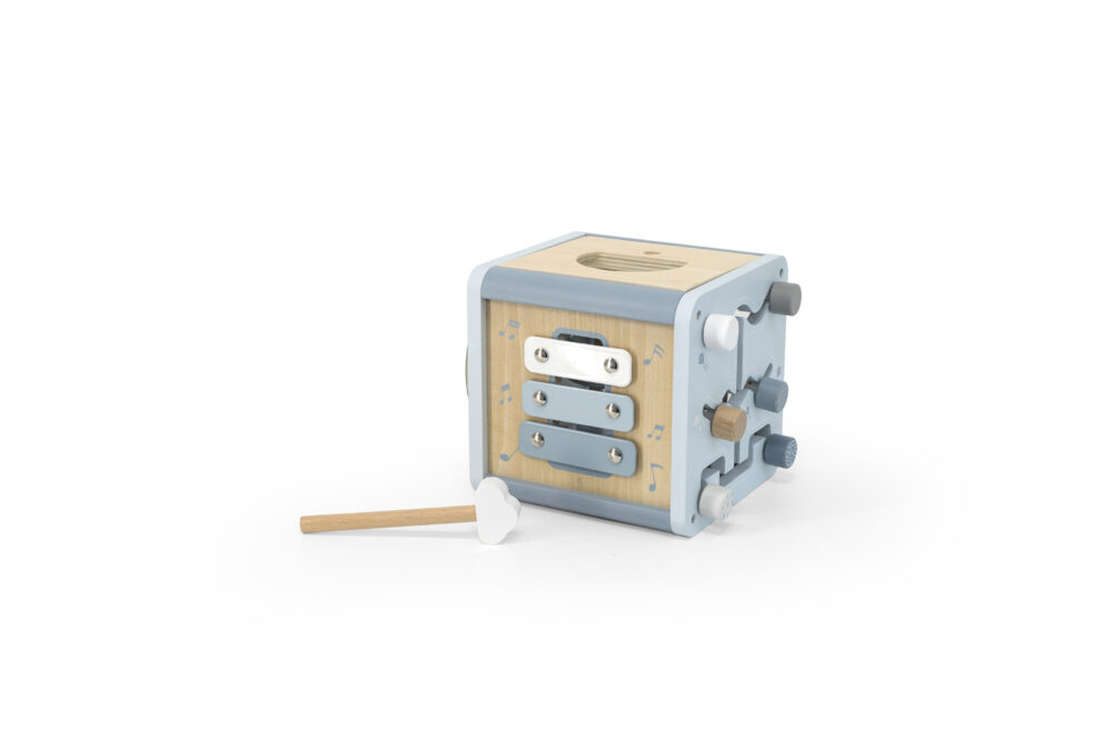 LLWT-34307-8720663934307-Activity-Cube-Blue-01-1000x667